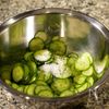 クッキングシートで包む!失敗しないサーモンのサンドウィッチの下準備