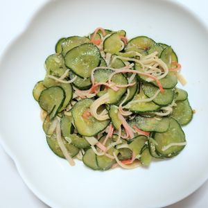 ふうかの作ってみた!投稿(5分で完成！【きゅうりとカニかまの胡麻ポン酢和え】)