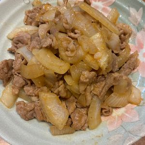 くだもの大好きの作ってみた!投稿(【調味料3つ！味付け楽ちん♡】豚こま玉ねぎのピリ辛味噌炒め)