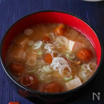 | 旬を味わう | なめこと豆腐のお味噌汁