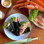 カニ脚一本贅沢包みのカニサラダ手巻き