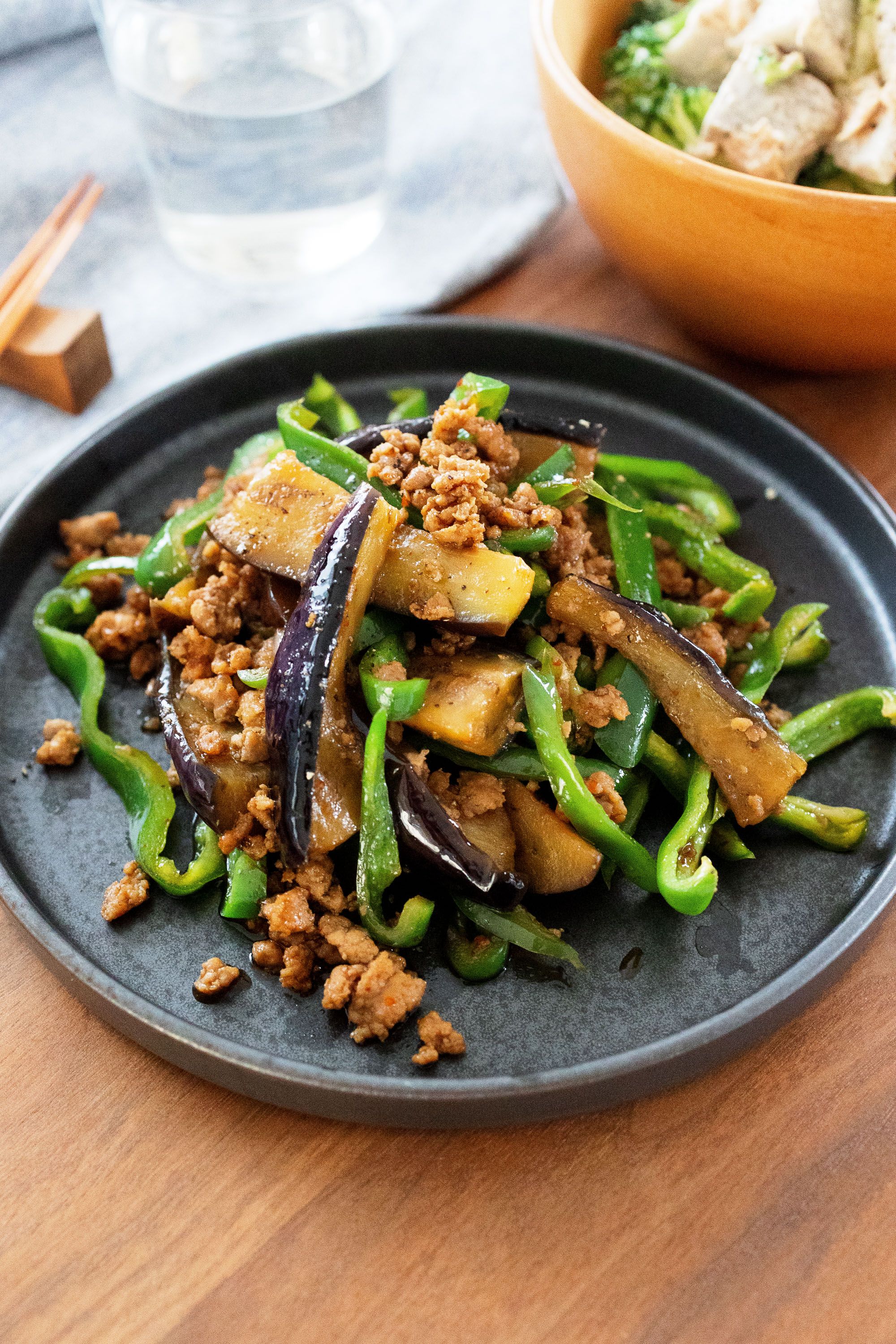 あの石田ゆり子が絶賛。「こんなのが欲しかった！」なポーチって