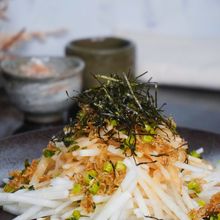 【箸が止まらん!】カリカリ雑魚の大根サラダ