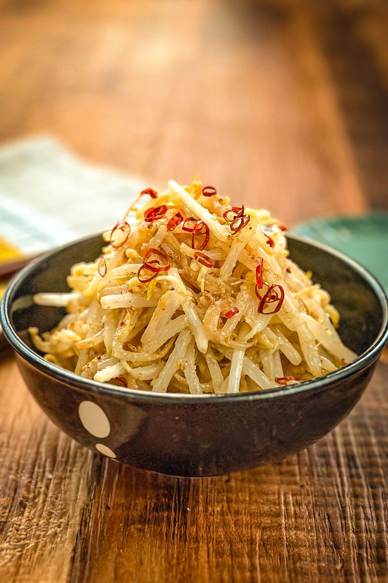 チンして和えるだけ5分☆【もやしのにんにくごまだく和え】のレシピ