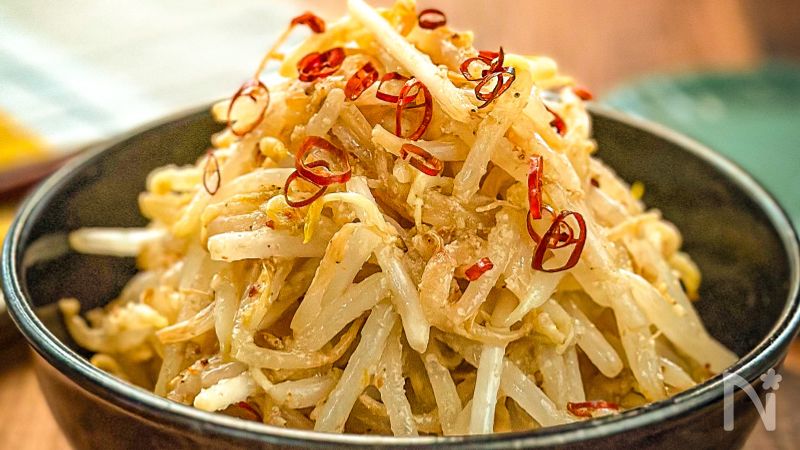 チンして和えるだけ5分☆【もやしのにんにくごまだく和え】 | レシピ