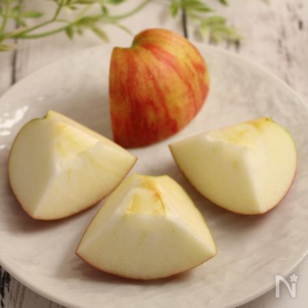 皮つき林檎の切り方 芯を小さく切れる切り方 By だんどり レシピサイト Nadia ナディア プロの料理家のおいしいレシピ 皮つき林檎の切り方 芯を小さく切れる切り方 By だんどり レシピサイト Nadia ナディア プロの料理家のおいしいレシピ