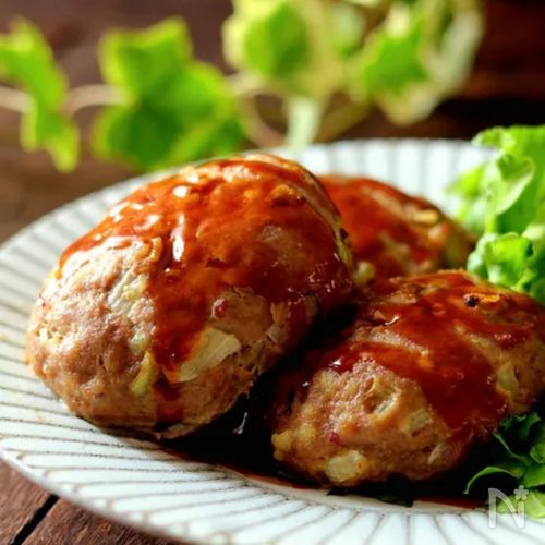 え?サツマイモ入り?naハンバーグ♪