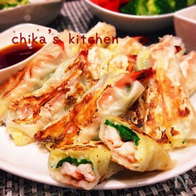 ふわふわ〜プリプリ〜♪大葉香る丸ごとエビ餃子♥︎