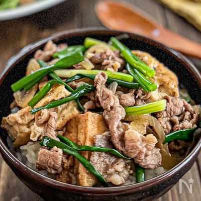 厚揚げたっぷり《こってり♡すき焼き丼》