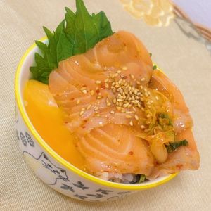 タツノオトシゴの作ってみた!投稿(辛うま☆サーモンキムチユッケ)