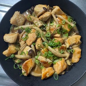 マー坊の作ってみた!投稿(ワンパン10分！【鶏むね肉ときのこのバターポン酢炒め】)