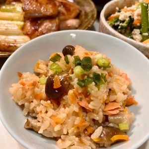 カスプの作ってみた!投稿(鮭まるごと炊飯で絶品！『鮭とまいたけとごぼうの炊き込みご飯』)