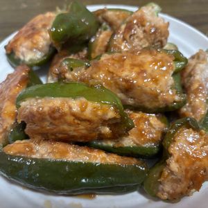 なおの作ってみた!投稿(【ピーマンの肉詰めの甘辛照り焼き】裏ワザで絶対失敗なし!)