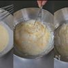 混ぜて焼くだけ♪もっちり米粉のNYプラビダラップの工程1