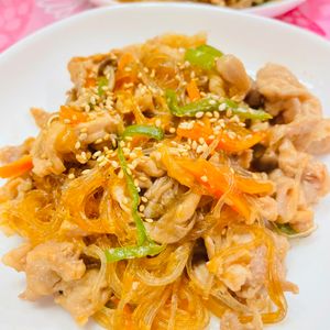 ちひろの作ってみた!投稿(【豚こまチャプチェ】レンジで驚きの旨さ！簡単韓国風おかず♡)