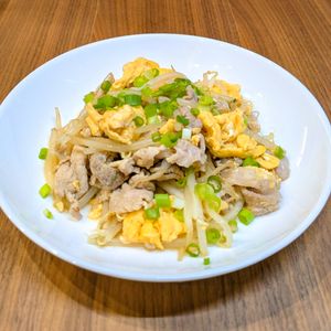 るるる♪の作ってみた!投稿(【豚たまもやし炒め】ふんわり卵でかさまし！ボリューム満点♡)