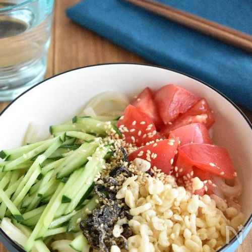 【冷凍うどんで天かす塩こんうどん】レモンだれでさっぱり！