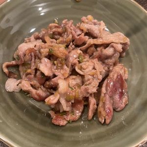 surgの作ってみた!投稿(【豚肉のさっぱりネギだれ炒め】食材2つ！10分おかず♪)