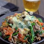 お酒のあてに♪豚肉のキムチチーズ焼きそば