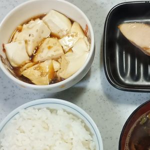 ひろりぃの作ってみた!投稿(レンジで簡単☆ごはんがすすむ即席温奴。)
