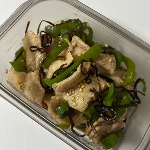 1033948の作ってみた!投稿(冷しゃぶとピーマンの塩昆布和え【お弁当に冷めてもおいしい！】)