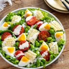 とうもろこしと枝豆のシーザーサラダ。何度でも食べたい定番の味
