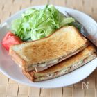 意外と簡単！フライパンでできるこんがりホットサンドの作り方