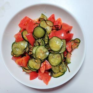ふうかの作ってみた!投稿(【トマトときゅうりのだし昆布和え】5分で簡単！)