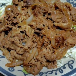 Reeの作ってみた!投稿(行列のできる定食屋さんの😋豚の味噌漬け焼き定食🤩🍚)