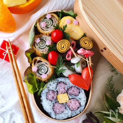 女子弁〜花🌸巻き寿司弁当