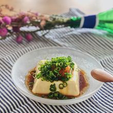 晩酌のおともにオススメ!簡単すぎる卵かけ冷奴