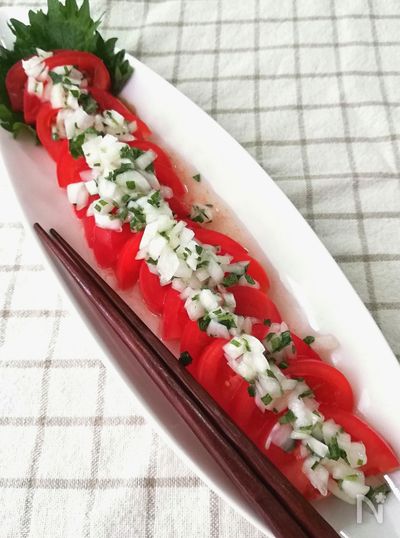 スピード料理 新玉ねぎと大葉ソースのトマトマリネ By Yukiko レシピサイト Nadia ナディア プロの料理家のおいしいレシピ