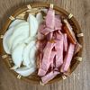 背徳系🔥【ベーコン玉ねぎチーズのにんにく醤油炒め】の下準備