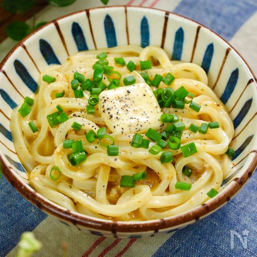 レンジで即完成！【釜玉だしバタうどん】