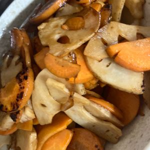 ここあの作ってみた!投稿(焼きレンコンとにんじんのすだち甘辛和え)