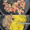 【豚肉ニラのにんにくだし焼きそば】食が進む!やみつき麺◎の工程2