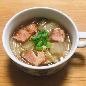 Nao★彡の作ってみた!投稿(白菜にんにくベーコンの✨うまとろ和風コンソメ春雨スープ😋⭐)