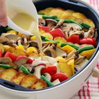 バーニャドレッシングで、きのこと夏野菜のホットサラダ