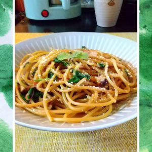 チョロリスの作ってみた!投稿(簡単！『ほうれん草とベーコンとしめじの醤油パスタ』)