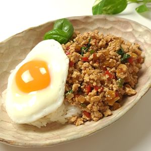 とのちゃまの作ってみた!投稿(おうちで本格的な味に！「恋するガパオライス」)