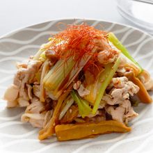 【夏のさっぱりおかず】焼きネギとメンマのピリ辛冷しゃぶ