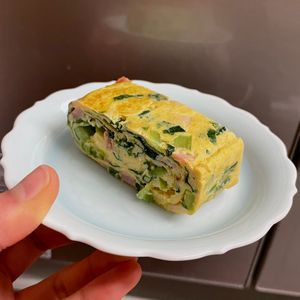 ケの作ってみた!投稿(【5分de完成】旨味♡小松菜とベーコンのオイマヨたまご焼き♡)