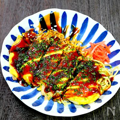 ボリューム満点「とん平モダン焼き」