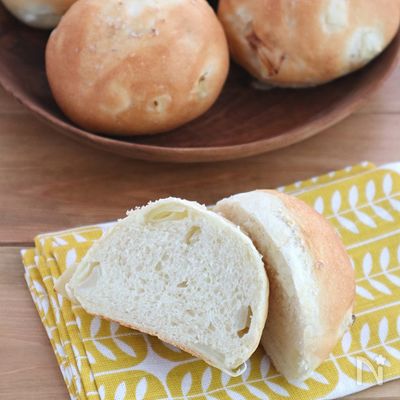 うま味たっぷり!たまねぎのふんわり塩パン