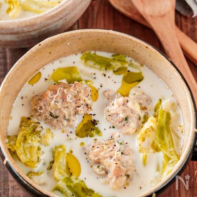 肉団子とキャベツの洋風豆乳スープ《イタリア風肉団子♪》