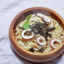 なめことイカのわさび醤油風味スパゲッティ