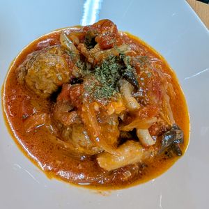 まゆのの作ってみた!投稿(ふわふわミートボールのトマトチーズ煮)