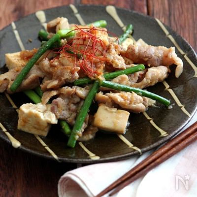 肉豆腐のピリ辛香味炒め。