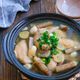 風邪予防に♪手羽先とごぼうのスタミナ薬膳鍋