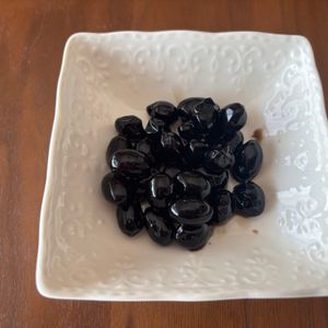 こむぎの作ってみた!投稿(ふっくらつやつや黒豆煮【おせち】)